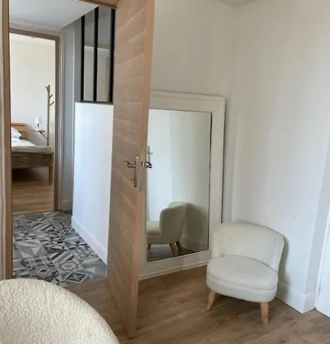 Hotel De La Pinede 3*