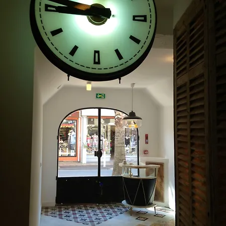 Otel De La Pinede
